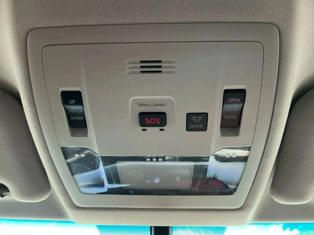 Lexus ES photo 36