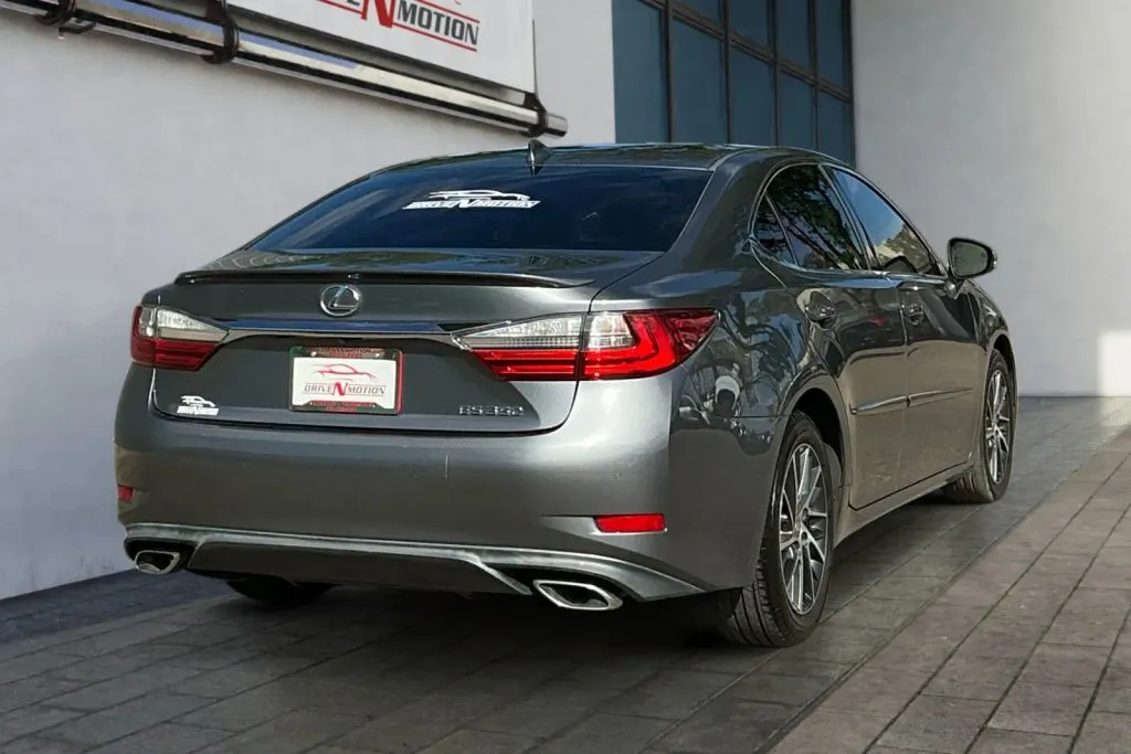 More photos of 2016 Lexus ES 350 Sedan 4D at Drive N-Motion Greeley, CO