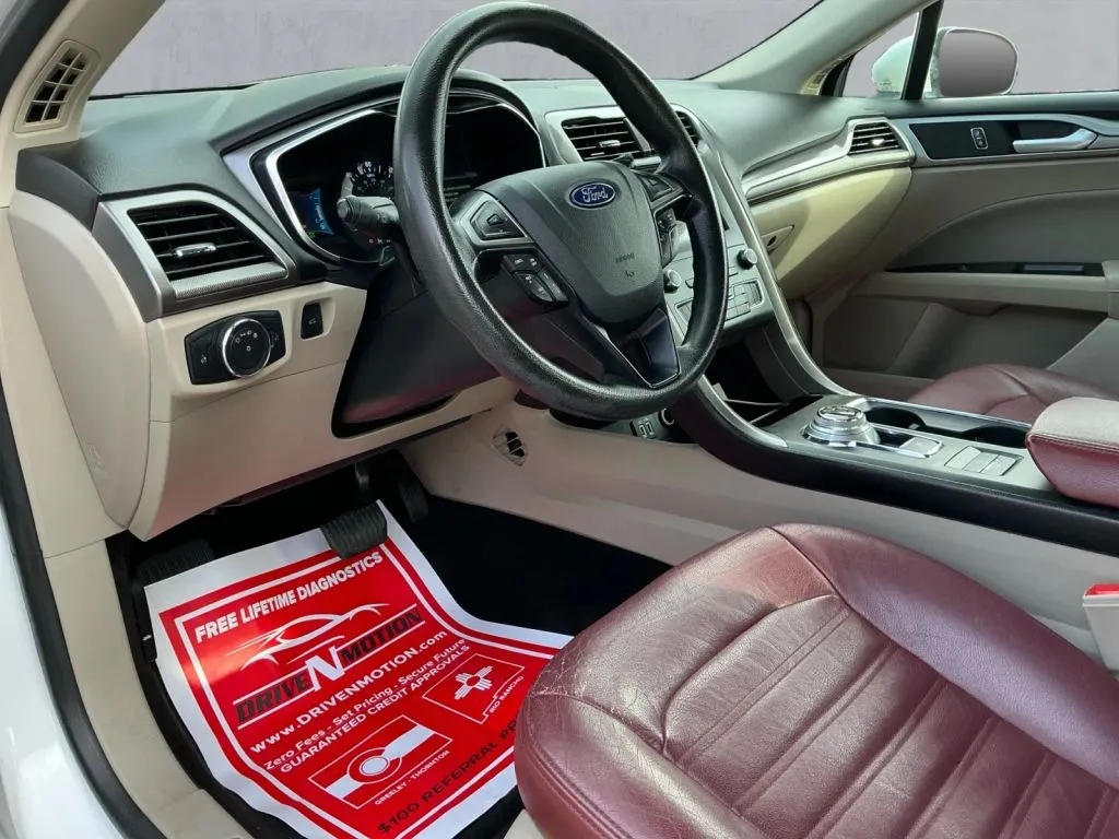 Ford Fusion photo 13