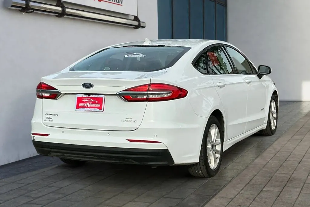 More photos of 2019 Ford Fusion SE Hybrid Sedan 4D at Drive N-Motion Greeley, CO