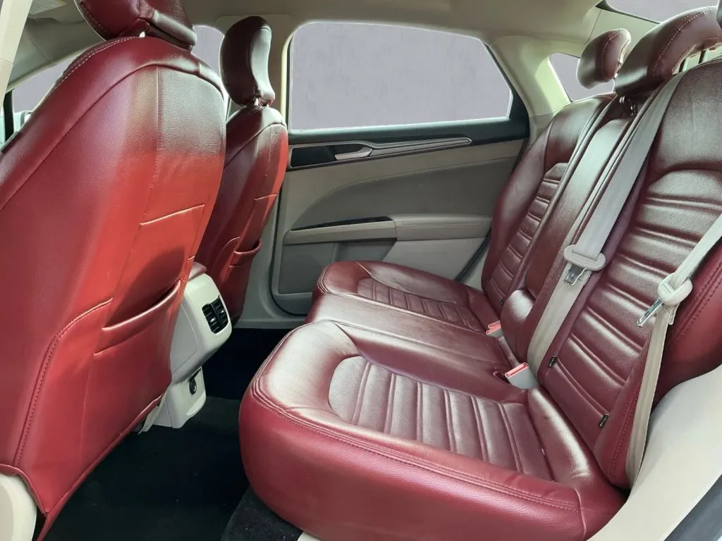 Ford Fusion photo 14