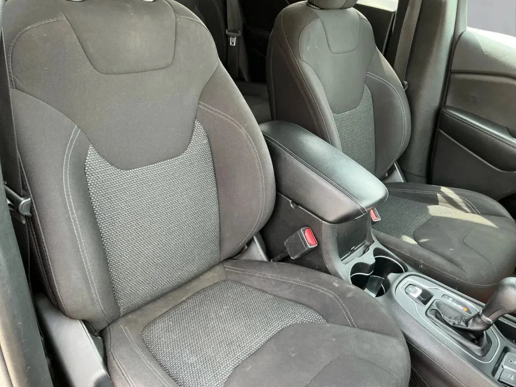 Jeep Cherokee photo 22