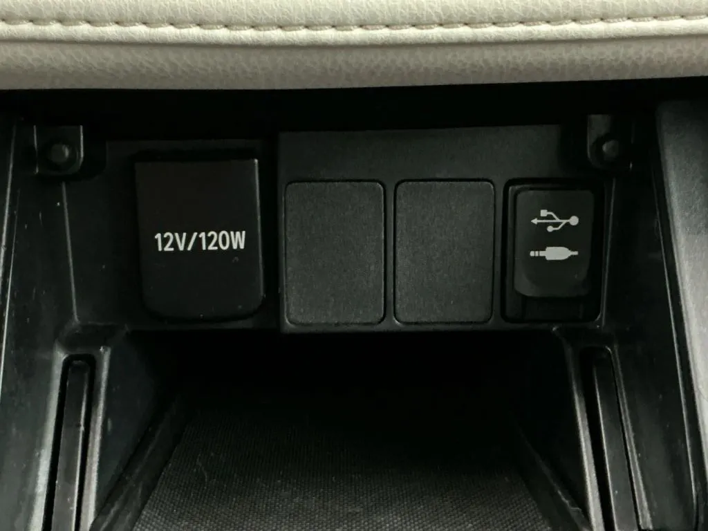 Toyota Corolla iM photo 33