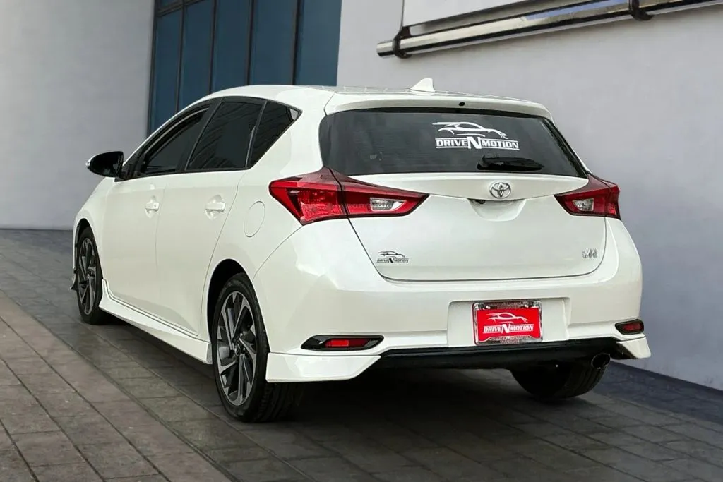 Toyota Corolla iM photo 6