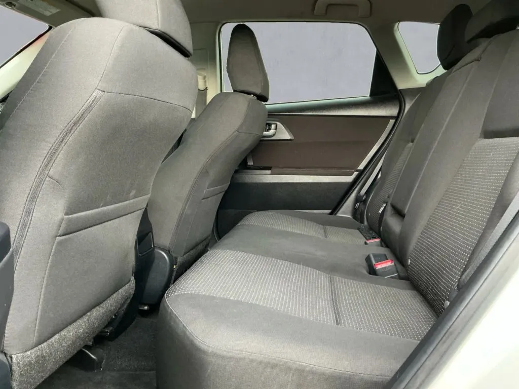 Toyota Corolla iM photo 14