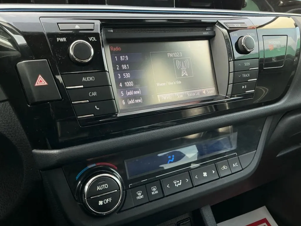 Toyota Corolla photo 30