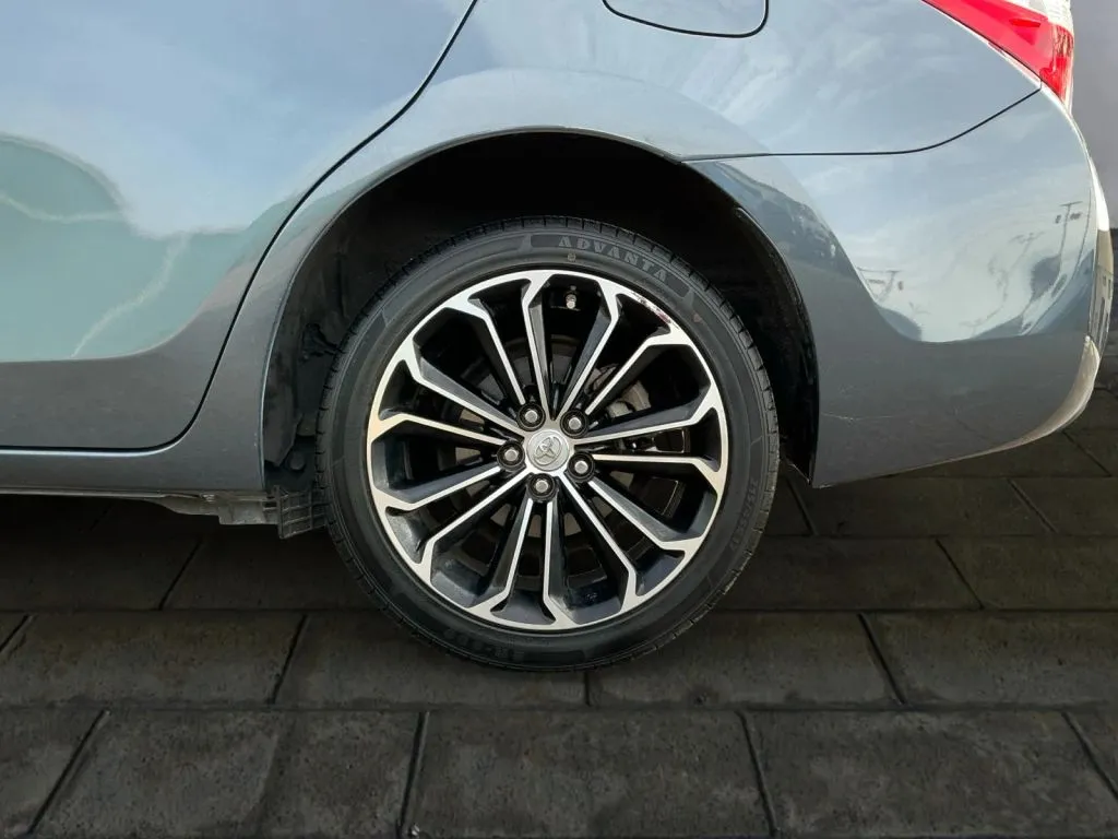Toyota Corolla photo 17