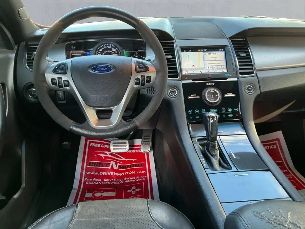 Ford Taurus photo 16