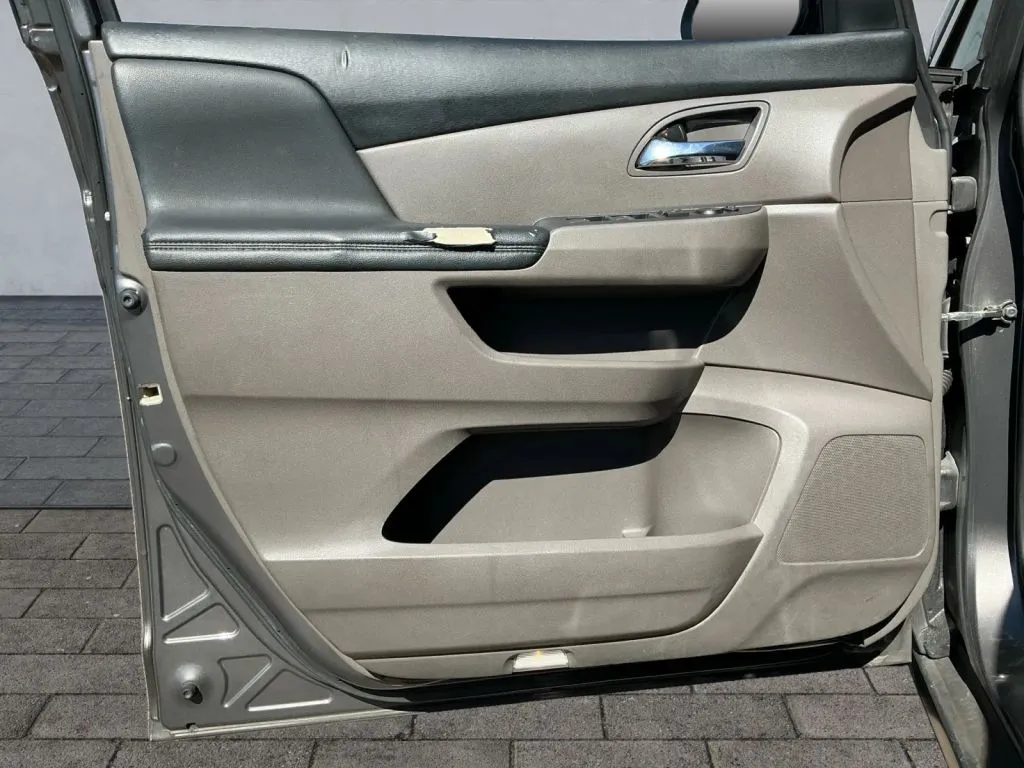 Honda Odyssey photo 10