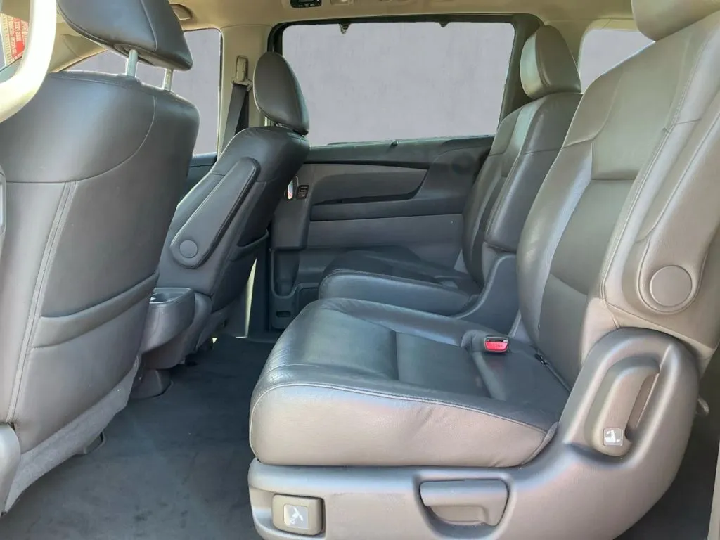 Honda Odyssey photo 14