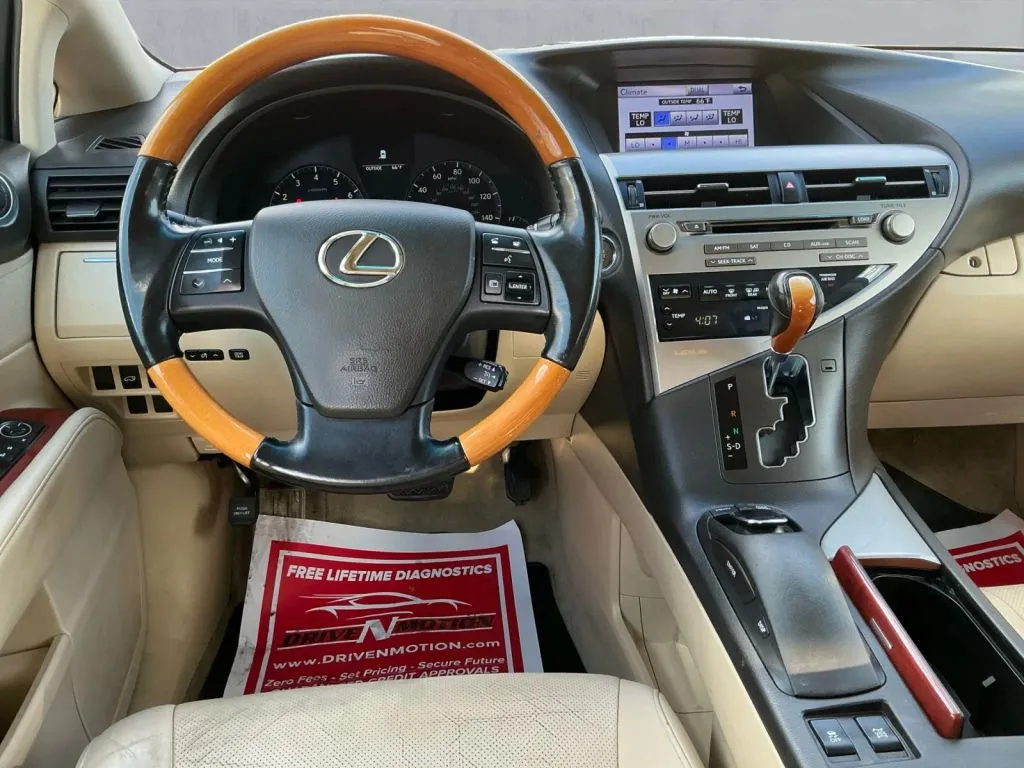 Lexus RX photo 15