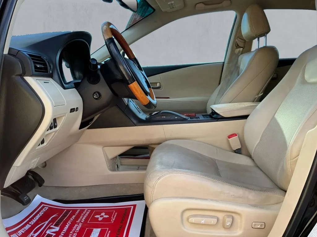 Lexus RX photo 11
