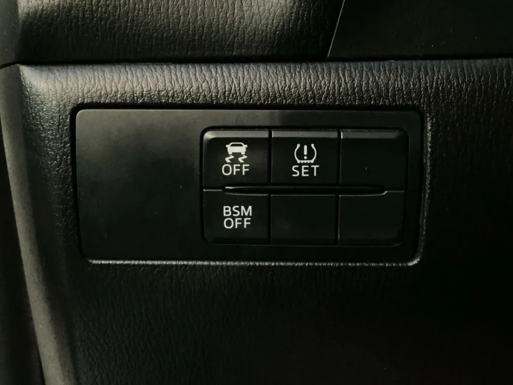 Mazda Mazda3 photo 35