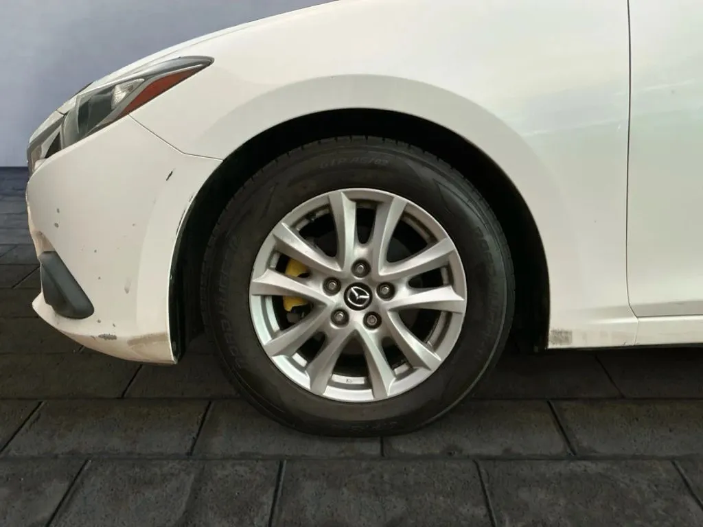 Mazda Mazda3 photo 24