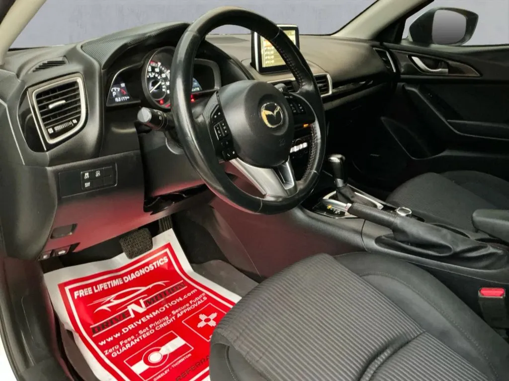 Mazda Mazda3 photo 13