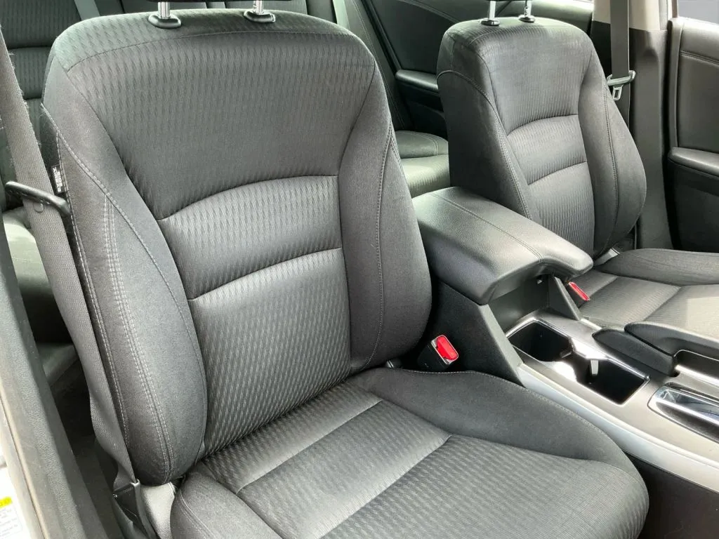 Honda Accord photo 21