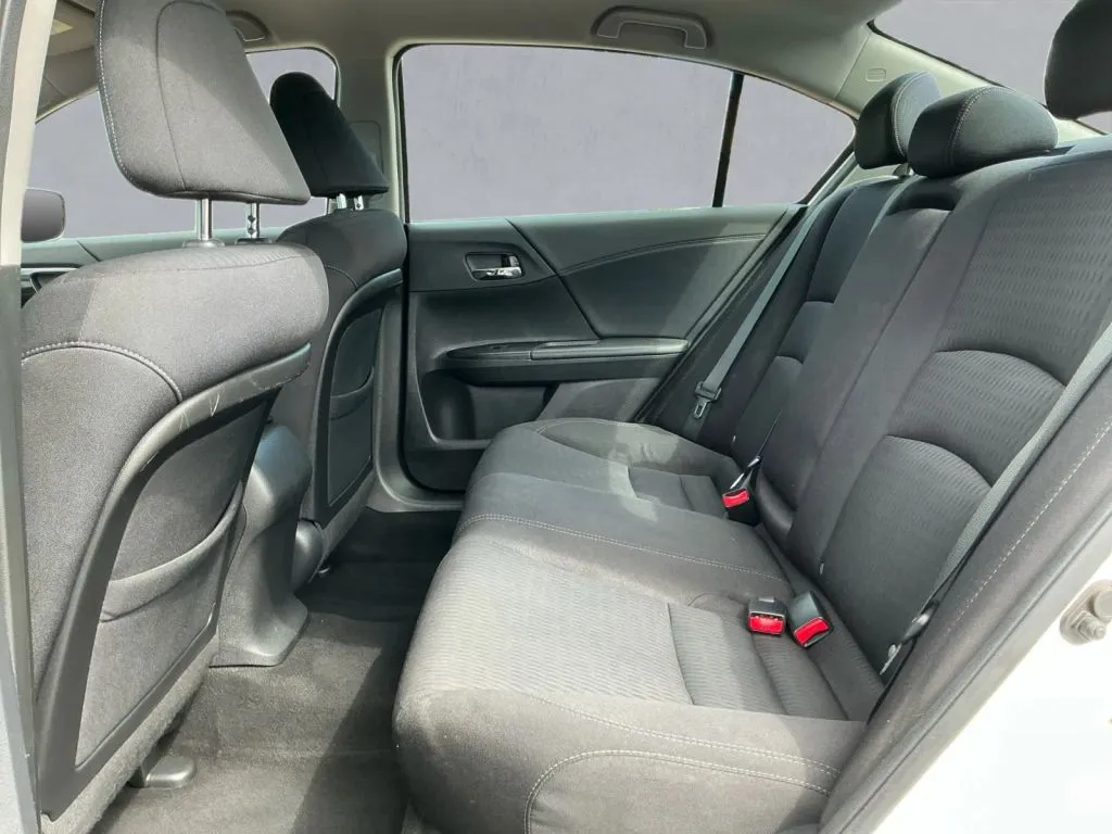 Honda Accord photo 13