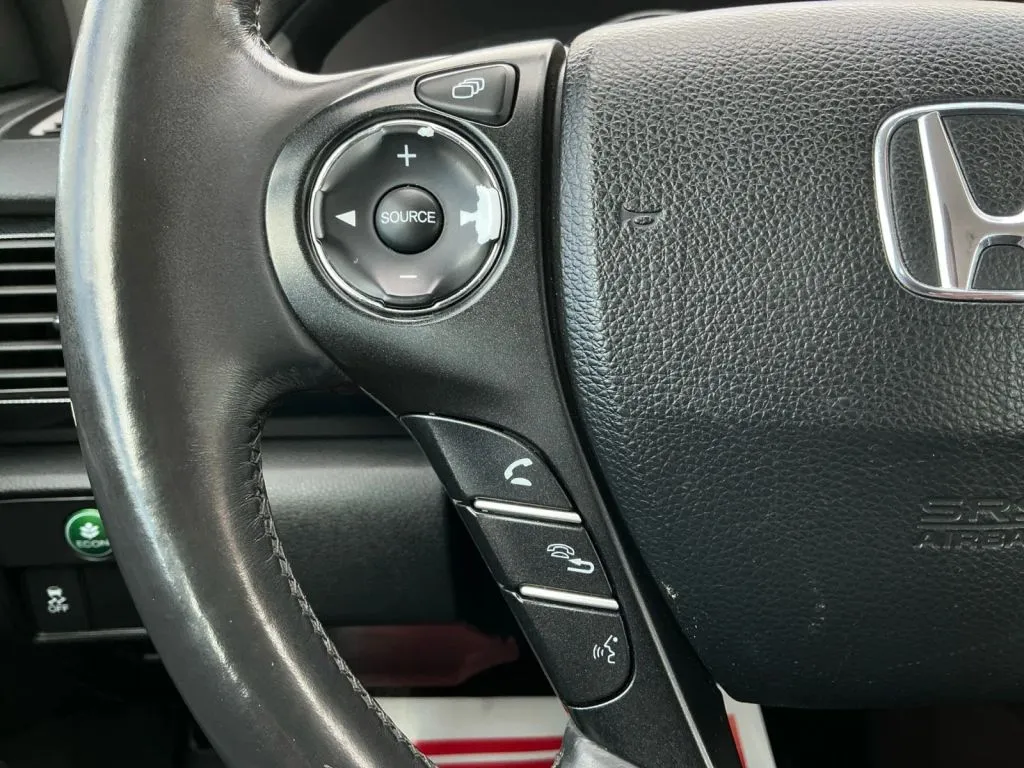 Honda Accord photo 26