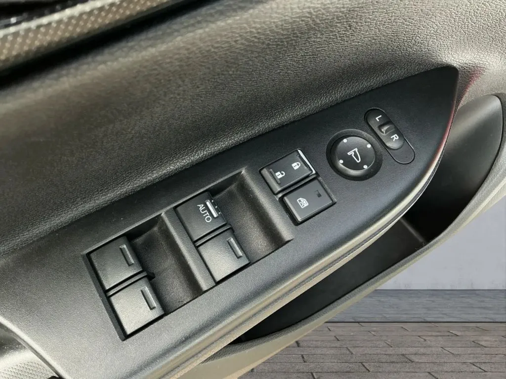Honda Accord photo 10
