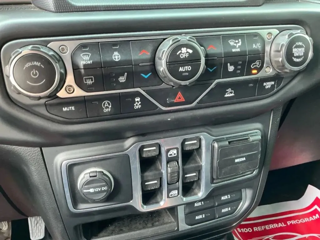 Jeep Gladiator photo 33