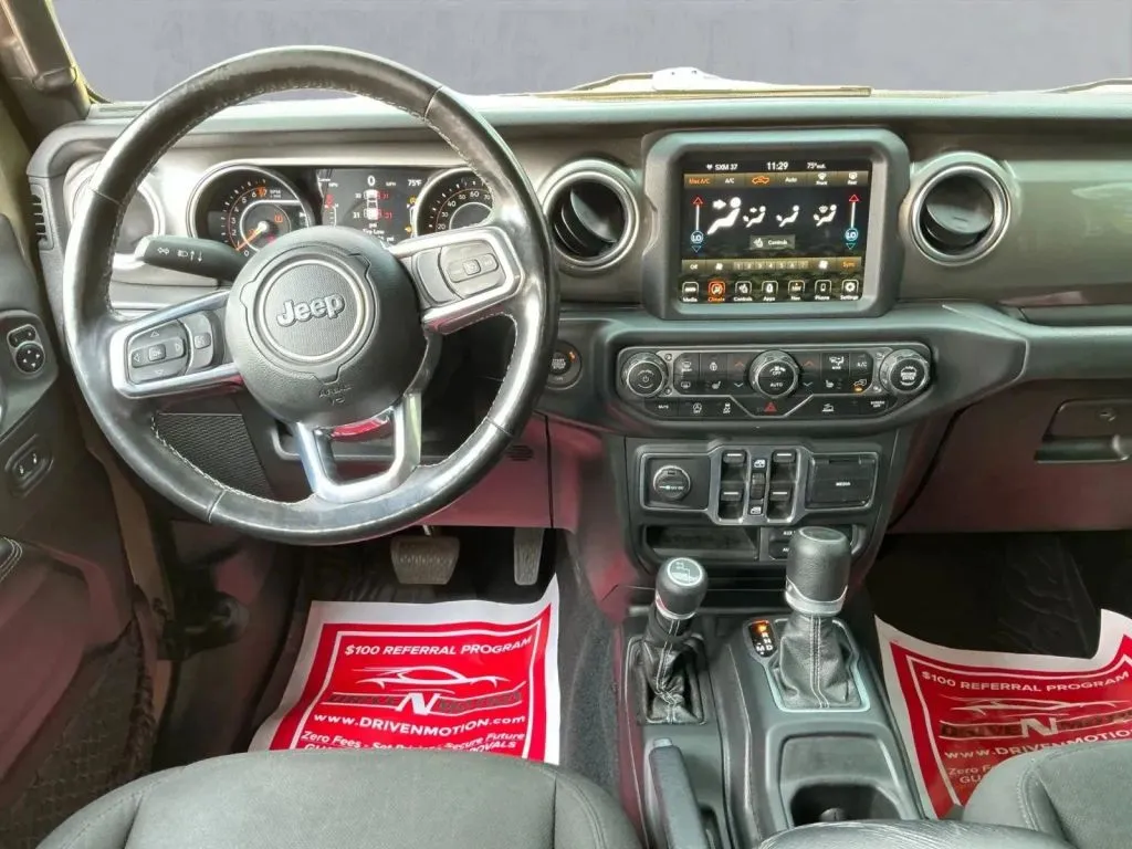 Jeep Gladiator photo 15