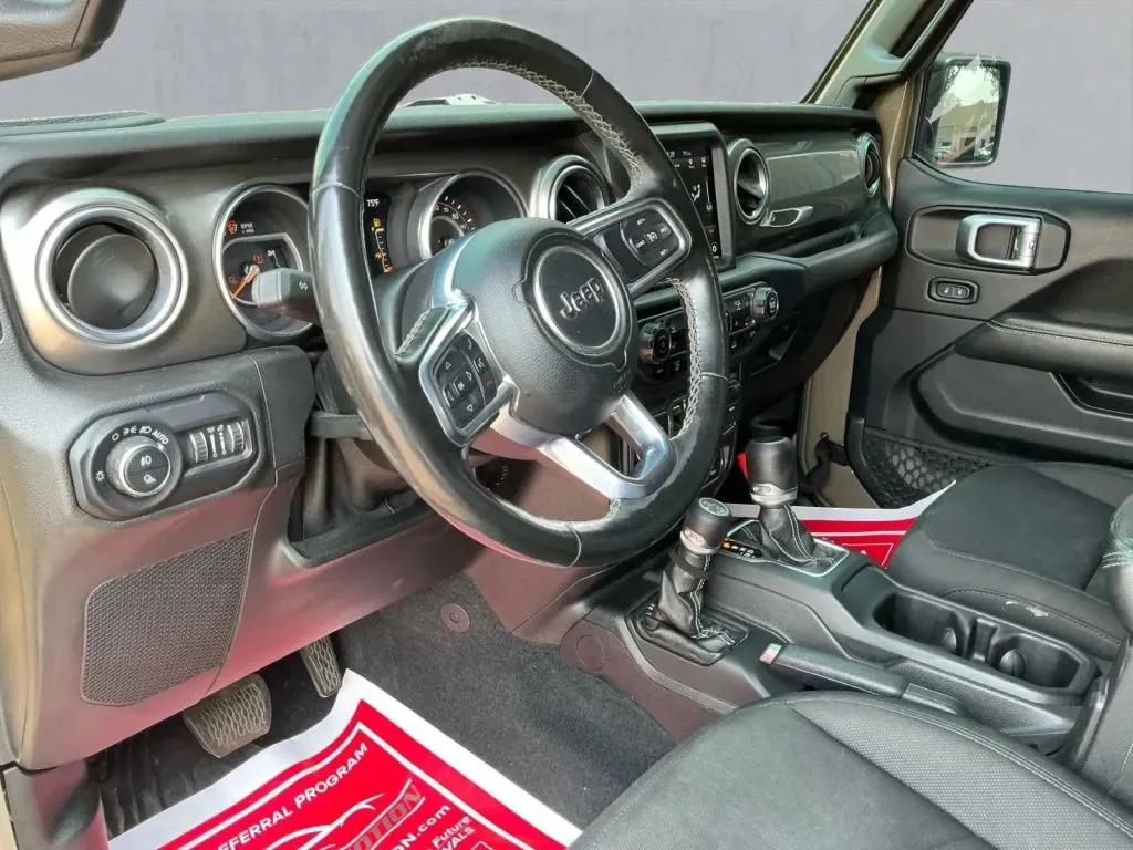 Jeep Gladiator photo 12
