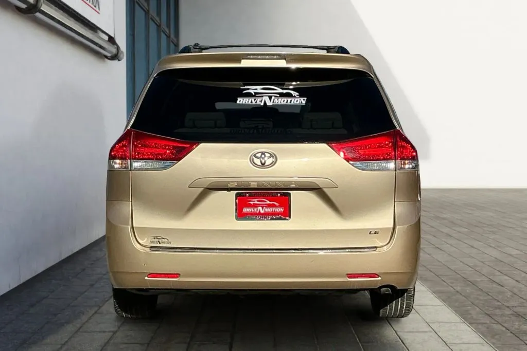 More photos of 2012 Toyota Sienna LE Minivan 4D at Drive N-Motion Greeley, CO