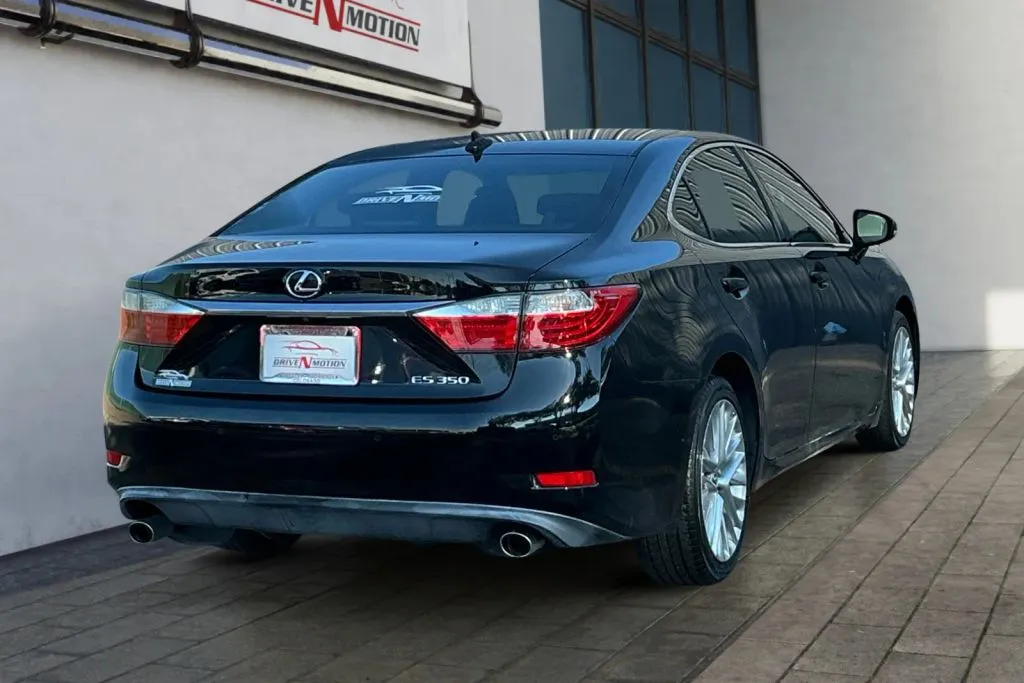More photos of 2013 Lexus ES 350 Sedan 4D at Drive N-Motion Greeley, CO