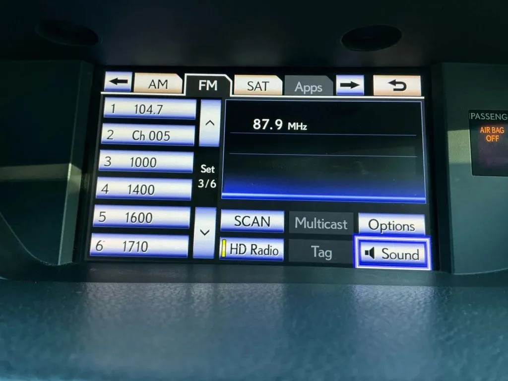 Lexus ES photo 29