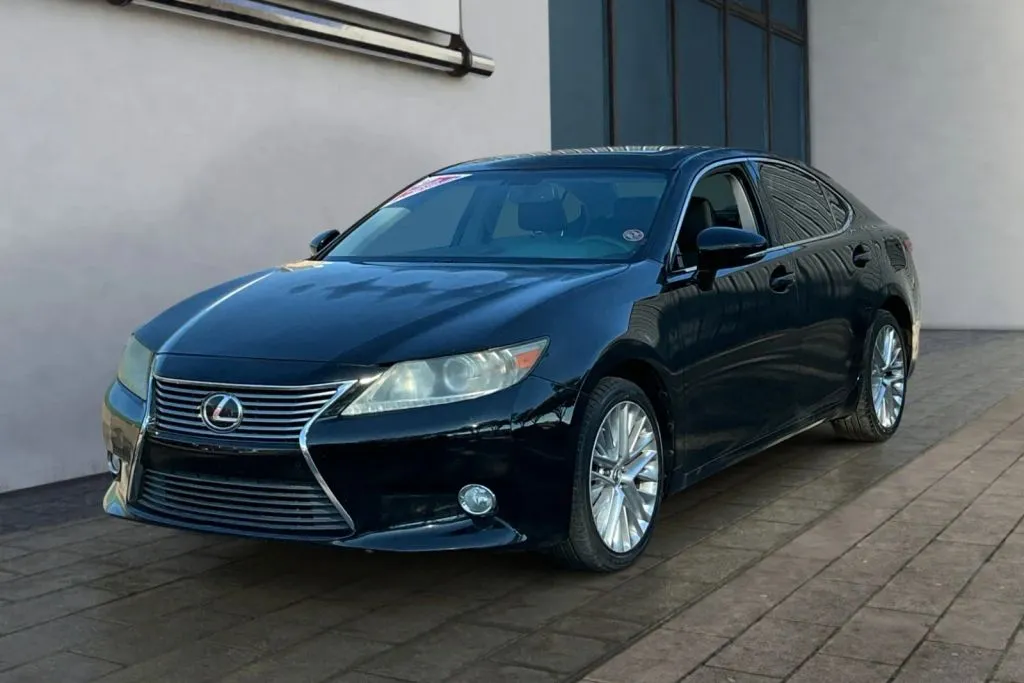 Lexus ES photo 7