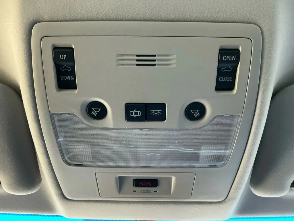 Lexus ES photo 37