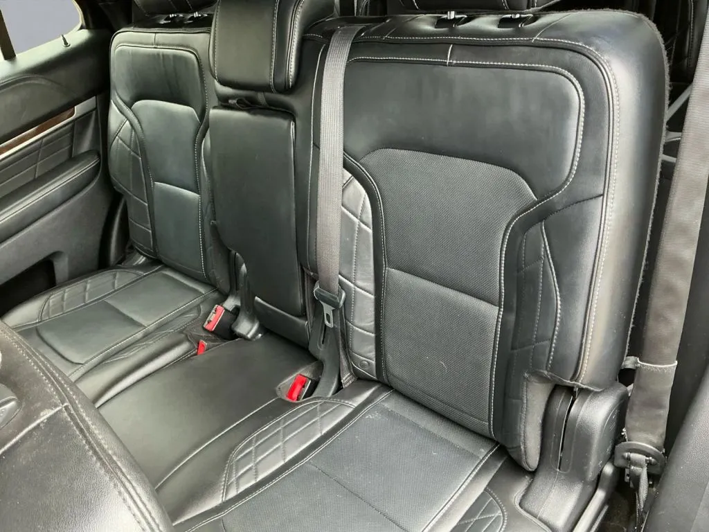 Ford Explorer photo 15