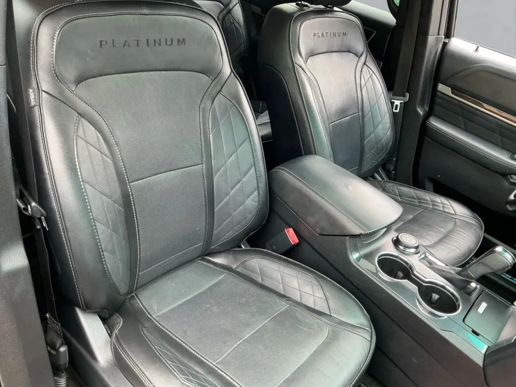 Ford Explorer photo 24
