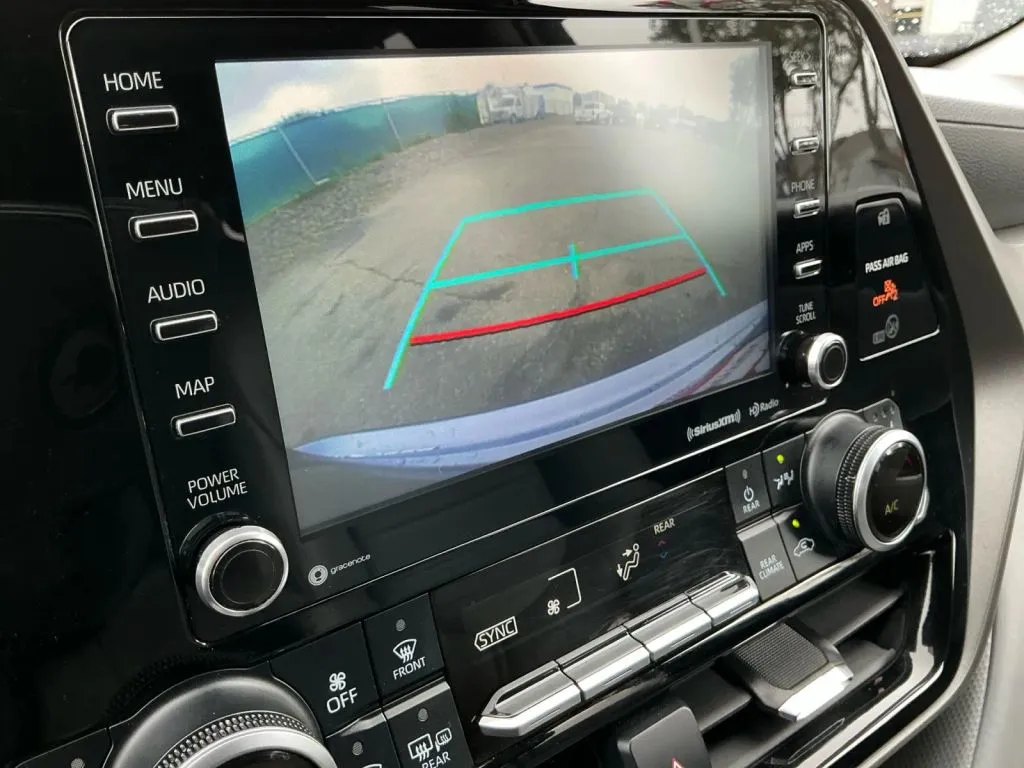 2021 Toyota Highlander XLE - Photo 33