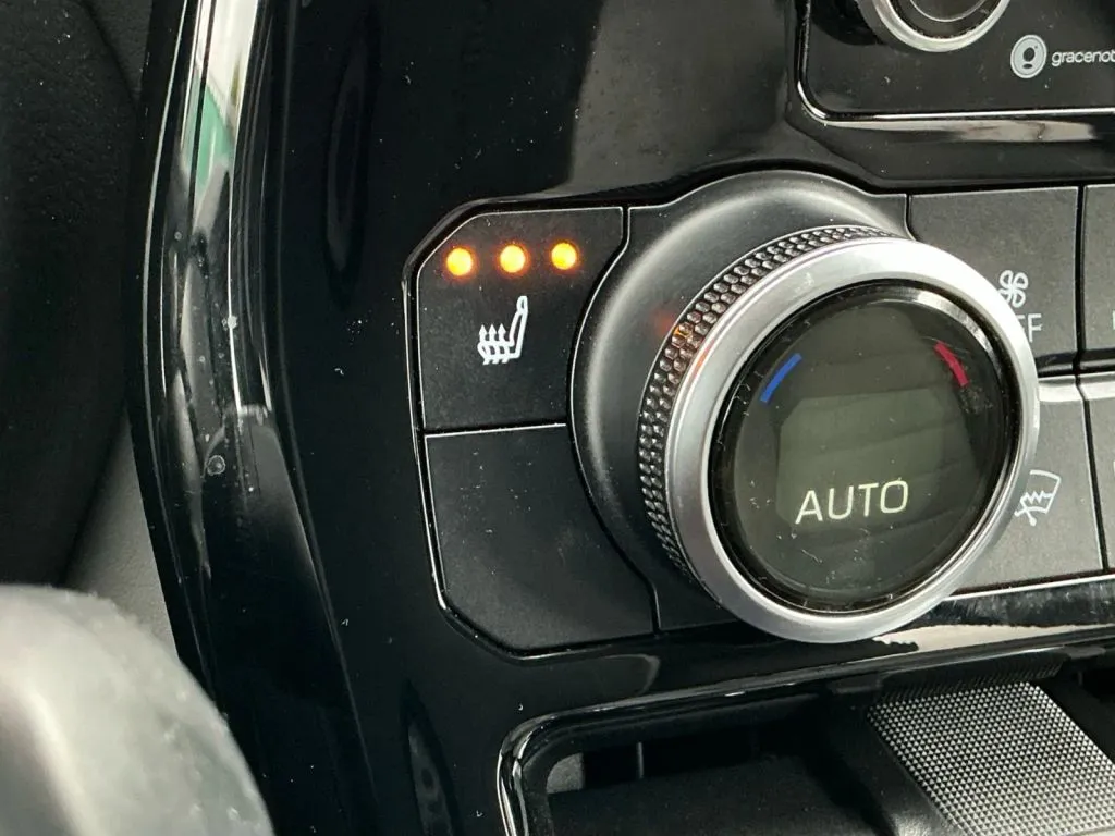 2021 Toyota Highlander XLE - Photo 34
