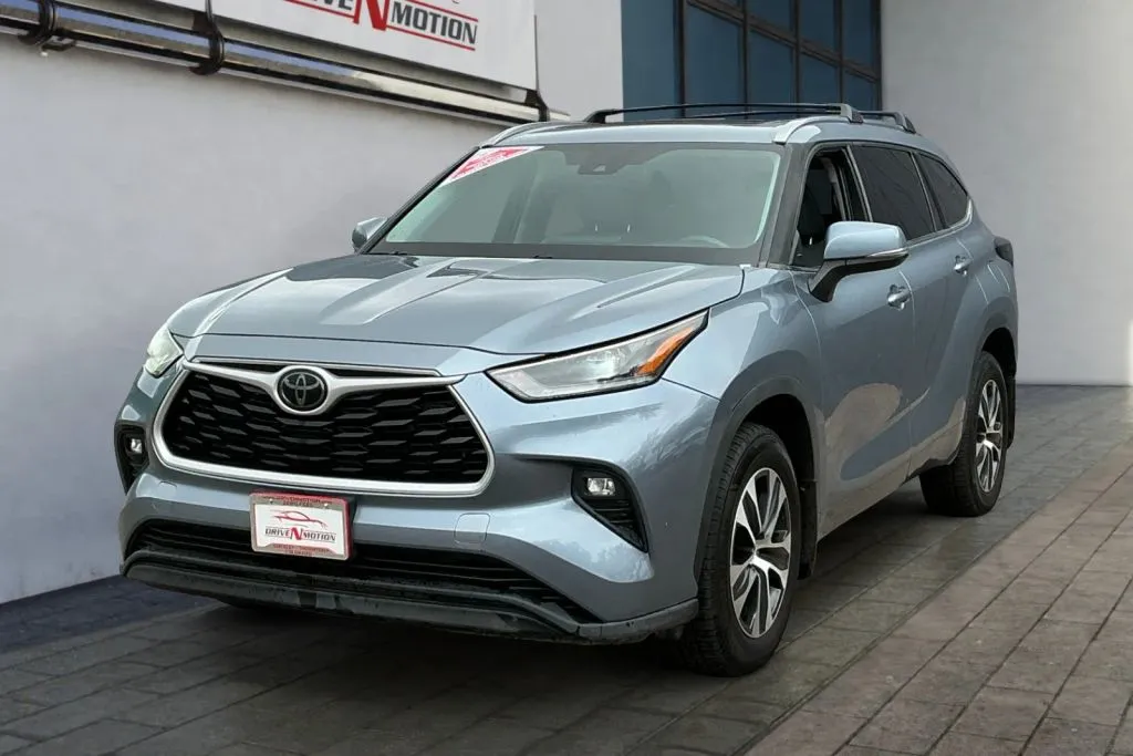 2021 Toyota Highlander XLE - Photo 7