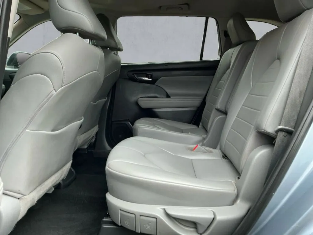 2021 Toyota Highlander XLE - Photo 15