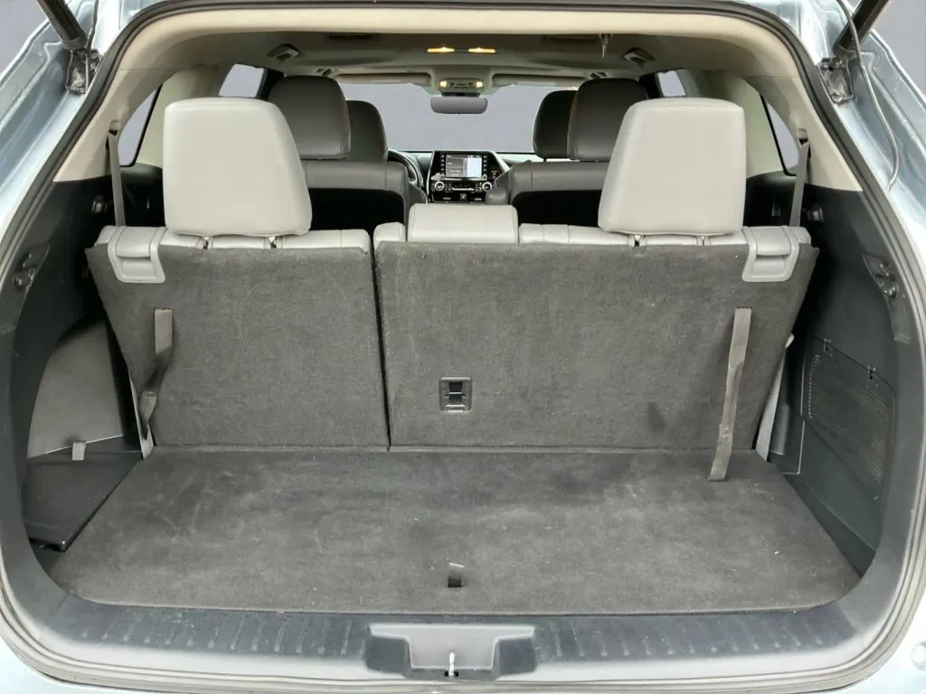 2021 Toyota Highlander XLE - Photo 20