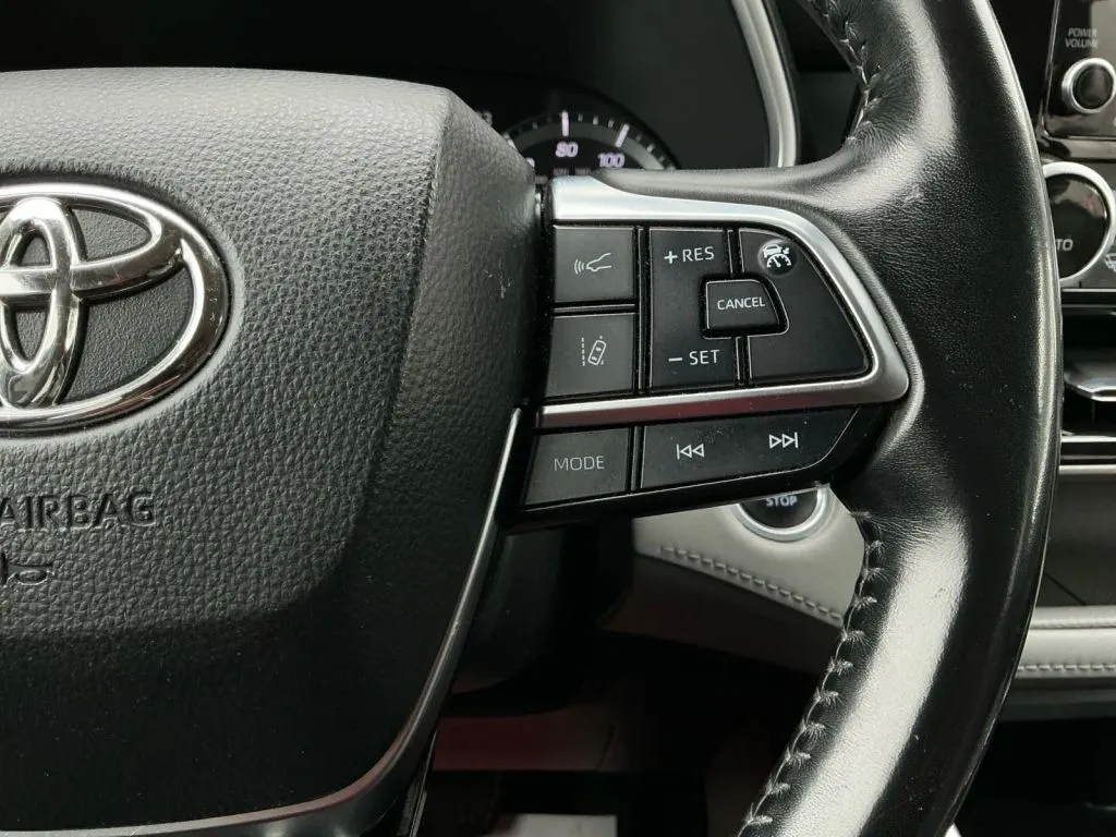 2021 Toyota Highlander XLE - Photo 30
