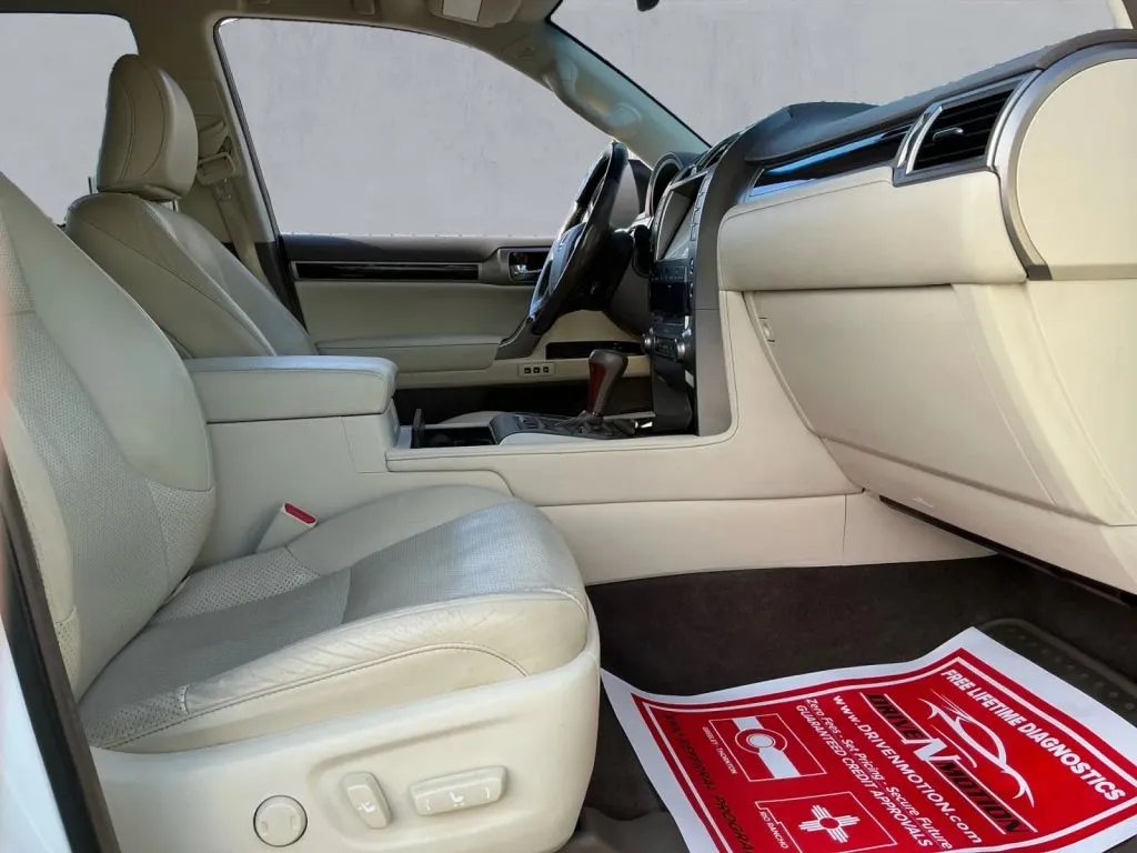 Lexus GX photo 21