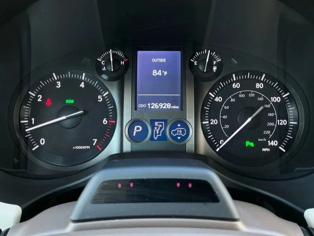Lexus GX photo 26