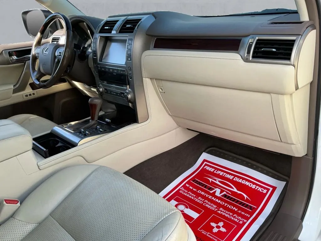 Lexus GX photo 20