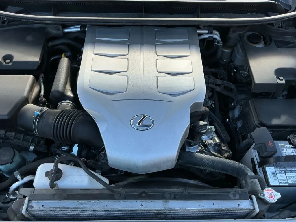Lexus GX photo 23