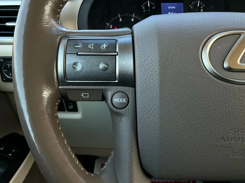 Lexus GX photo 27