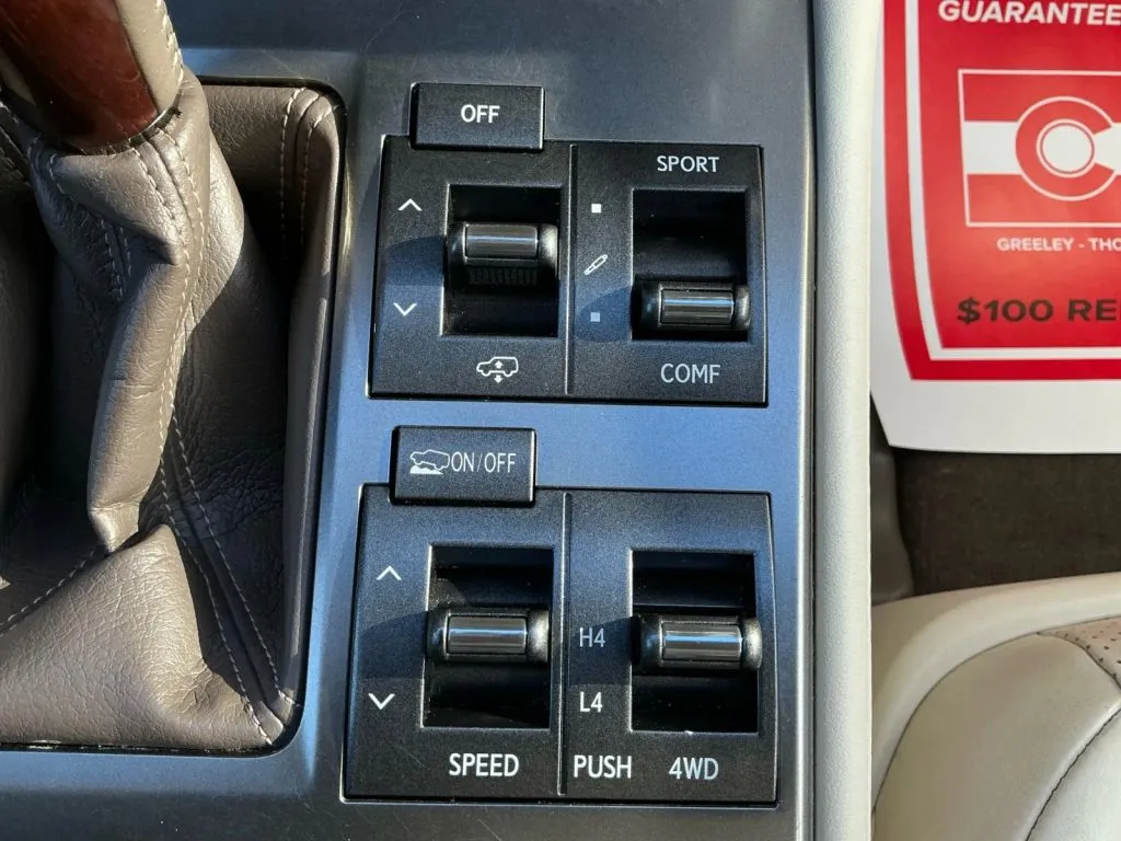 Lexus GX photo 35