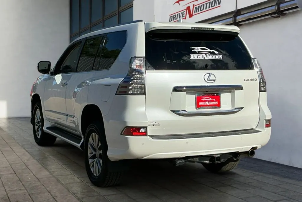 Lexus GX photo 6