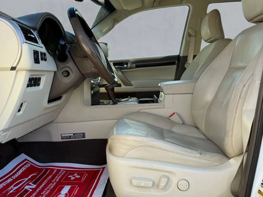 Lexus GX photo 12