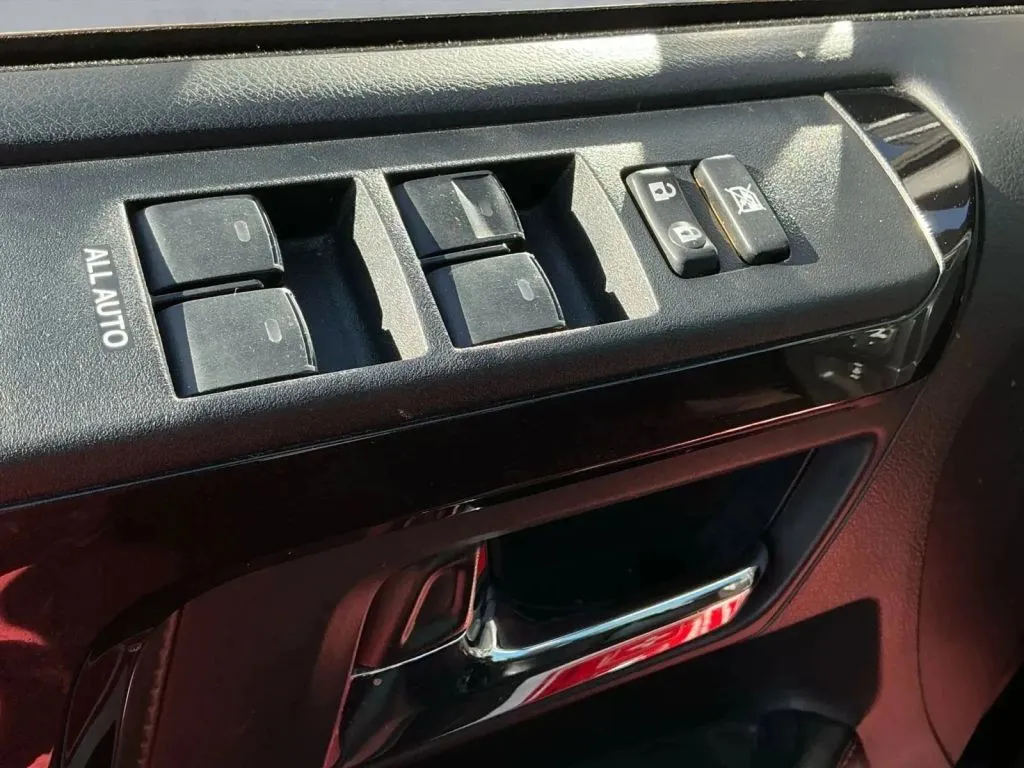 Toyota 4Runner photo 11