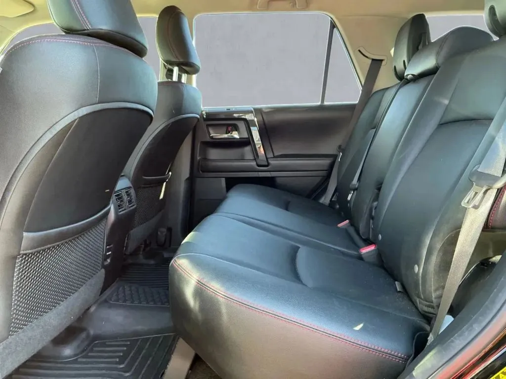 Toyota 4Runner photo 14