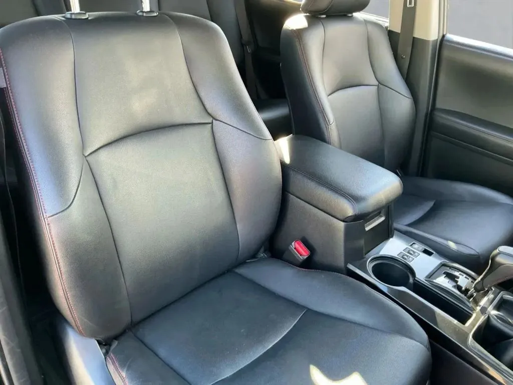 Toyota 4Runner photo 22